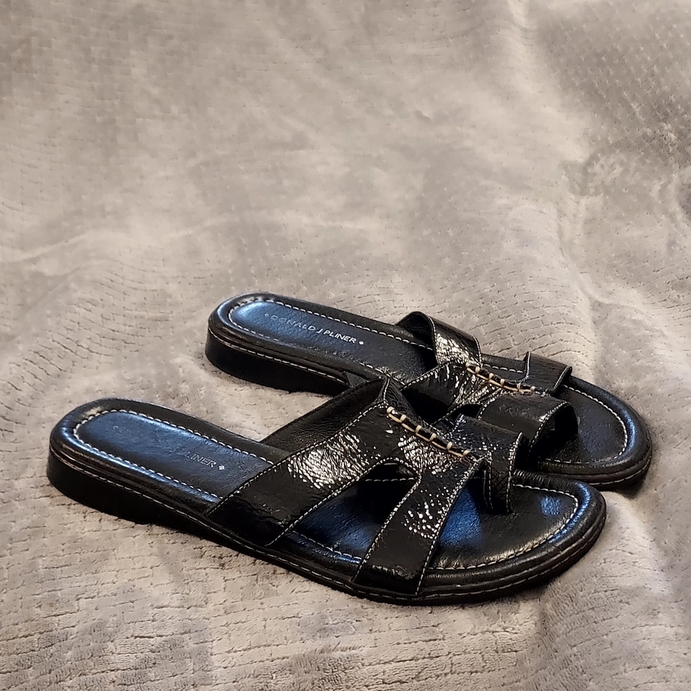 Donald J. Pliner Gera Black Patent Leather Sandals Y2K Women 8 EUC